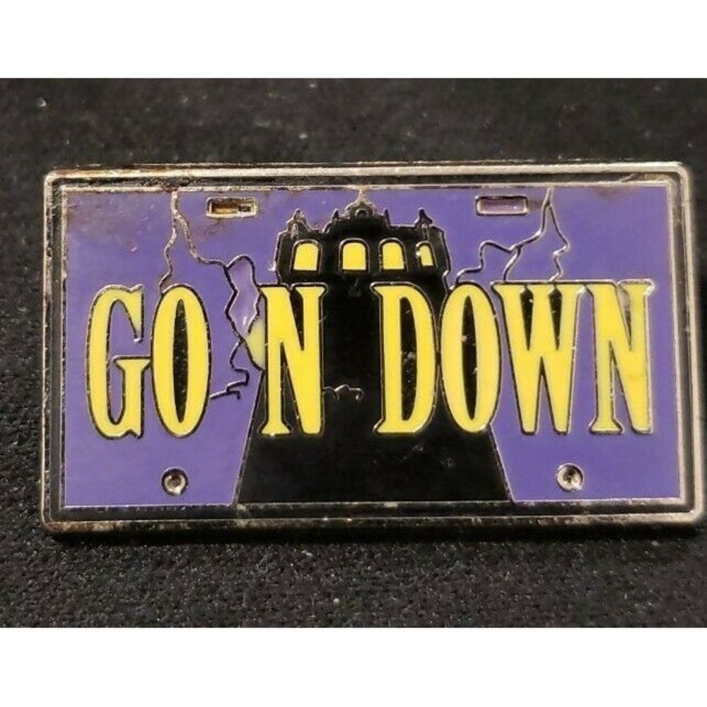 Disney Pin TOWER OF TERROR Vehicle License Plate Frame WDW Attraction 77143
